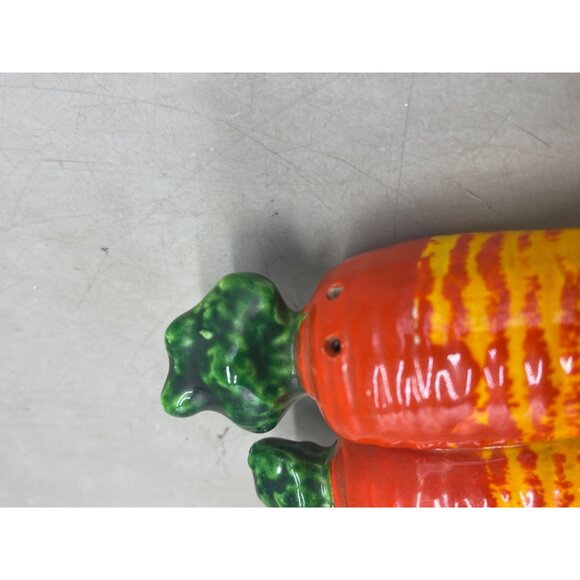 vintage carrot salt pepper shaker yellow orange 1 piece made in Japan 4.5" READ - Picture 2 of 10